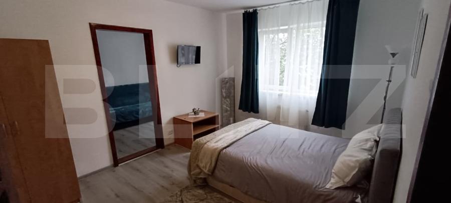 Apartament cu 3 camere semidecomandat, mobilat în Vasile Aaron