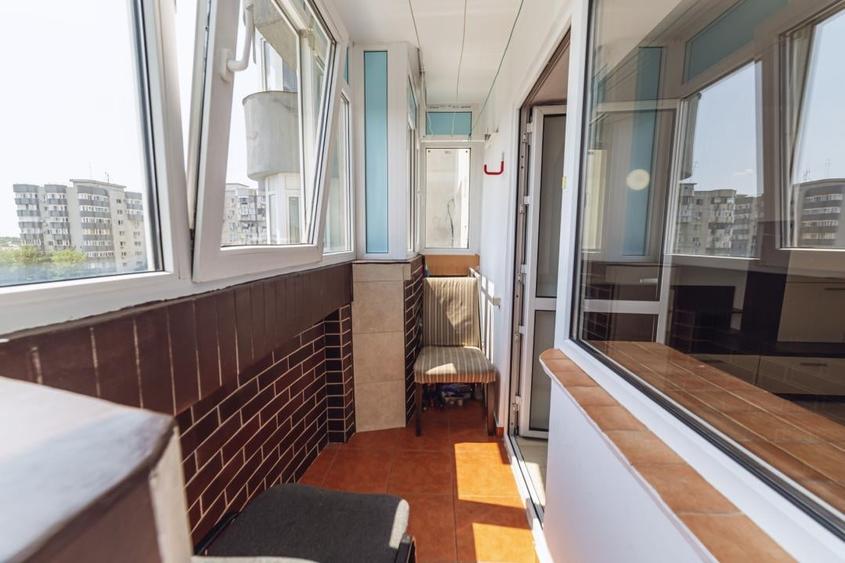 Apartament cu 3 camere decomandat, mobilat în Brâncoveanu