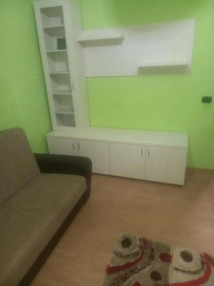 Apartament cu 2 camere decomandat în Exterior Vest