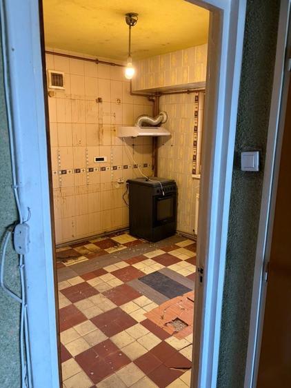 Apartament 4 camere centrala proprie necesita renovare Lujerului - 12
