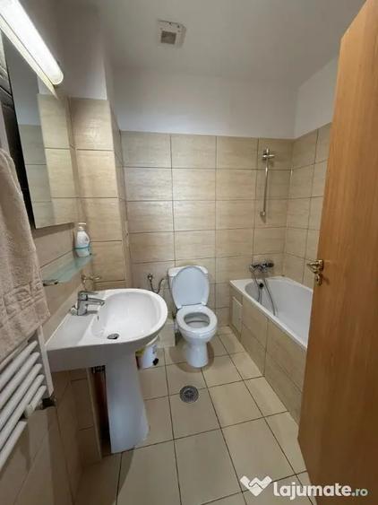 Apartament cu 2 camere semidecomandat în Albert