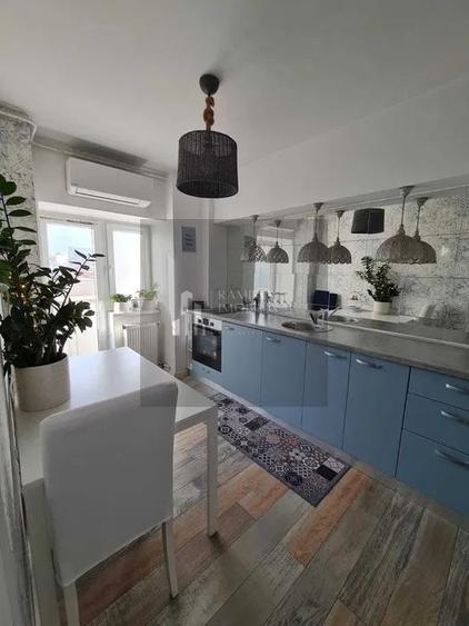 Apartament cu 2 camere decomandat, mobilat în P-ța Unirii