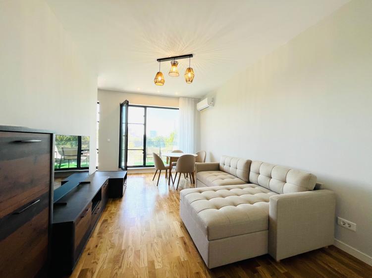 Apartament cu 2 camere decomandat în P-ta Presei Libere