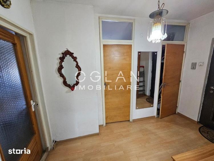 Apartament cu 3 camere decomandat în Terezian