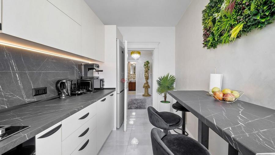 Apartament cu 2 camere decomandat, mobilat în Avantgarden