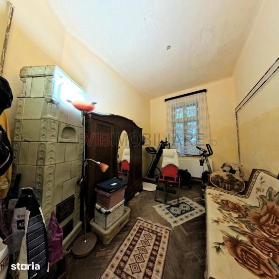 Casă cu 6 camere cu Teren 373 Mp în Cotroceni