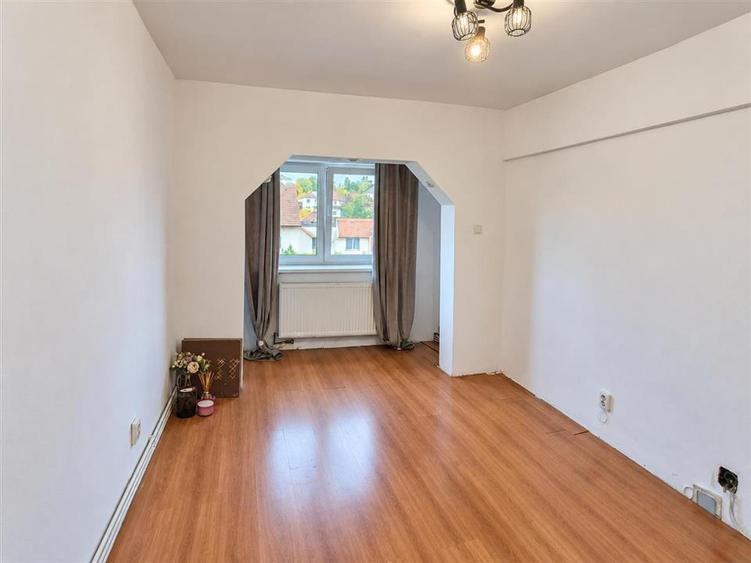 Apartament cu 2 camere decomandat, mobilat în Ștrand