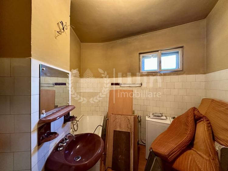 Apartament cu 4 camere decomandat în Central
