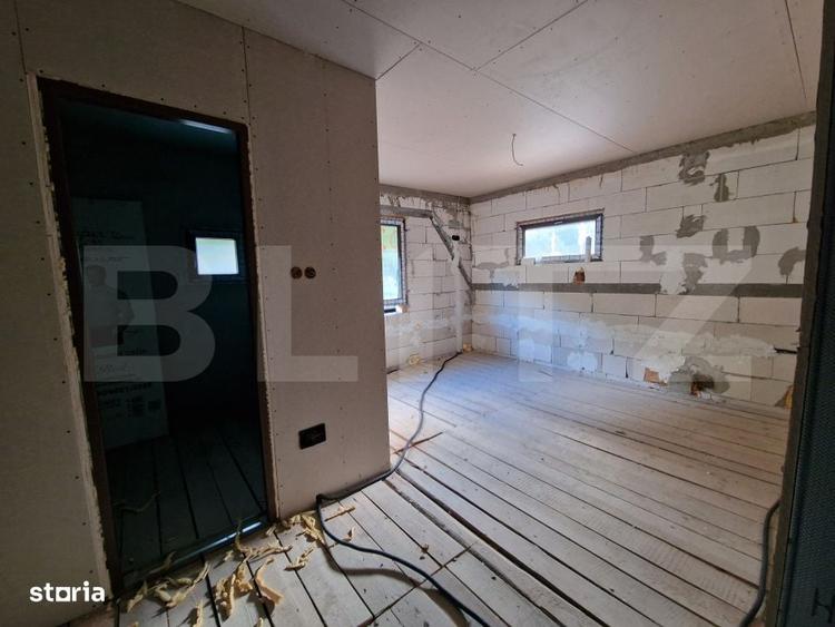 Casă cu 4 camere în Mărișel