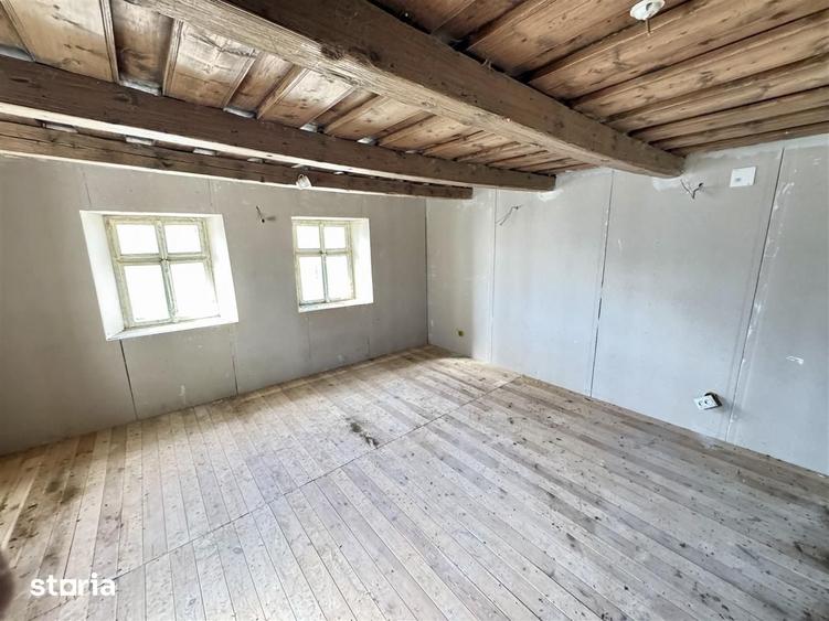 Casă cu 2 camere cu Teren 1278 Mp în Ludoș