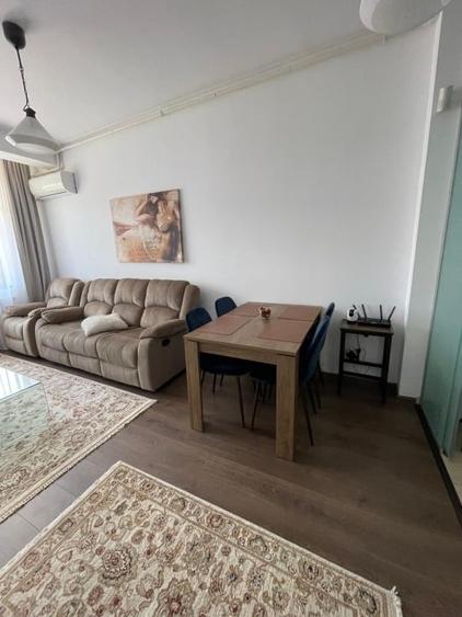Casă cu 5 camere cu Canalizare în Central