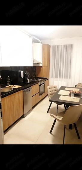 Vand apartsment 2 camere decomandat - 1