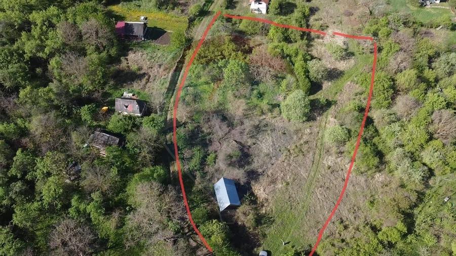 Teren Construcții intravilan de 3350 mp, în Stejeriș