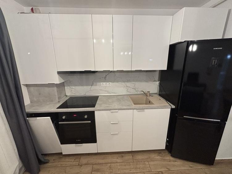 Apartament cu 3 camere decomandat în Vest