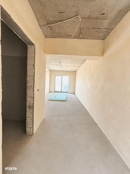 Apartament cu 6 camere decomandat în Cug