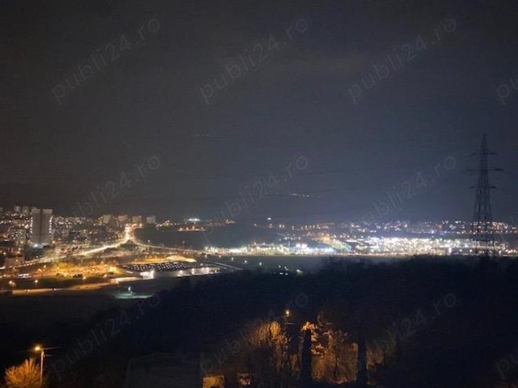 Apartament cu 5 camere decomandat în Grigorescu