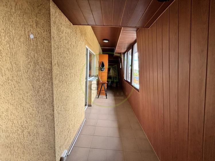 Apartament cu 2 camere semidecomandat, mobilat în Craiovița Nouă