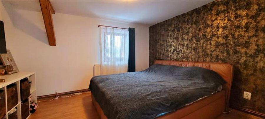 Casă individuală cu 8 camere cu Canalizare în Apoldu de Jos