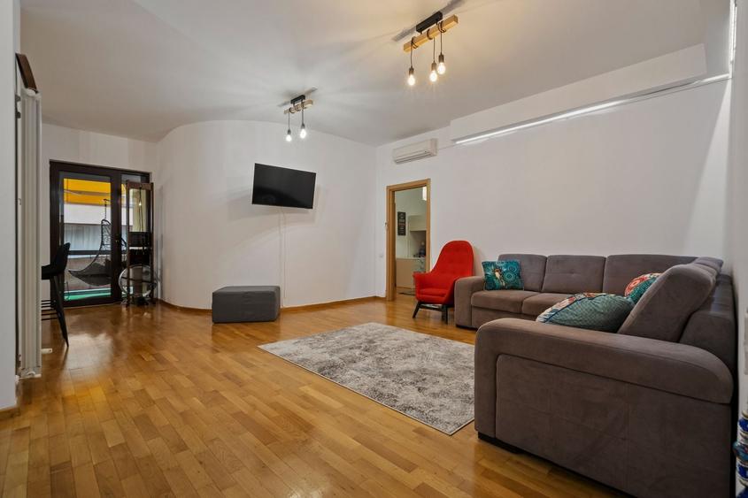 Apartament cu 3 camere semidecomandat, mobilat în Herăstrău