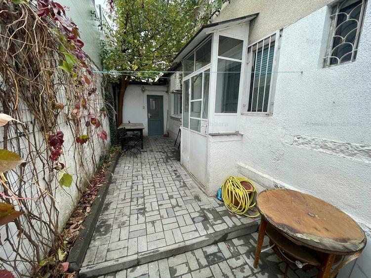Casă individuală cu 6 camere cu Canalizare în Iancului