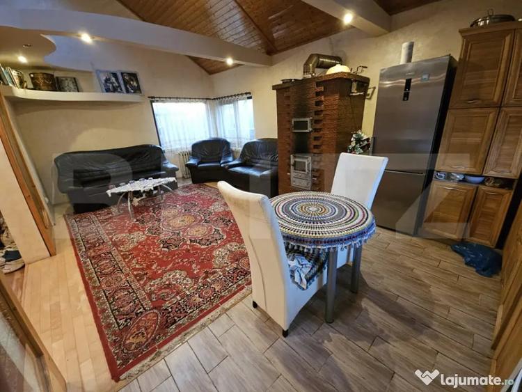 Casă cu 5 camere cu Teren 535 Mp în Valea Adâncă