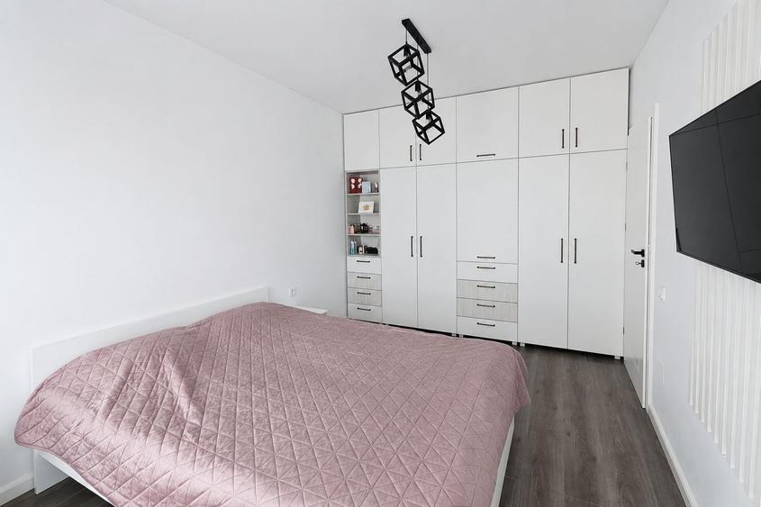 Apartament cu 2 camere semidecomandat, mobilat în Florești