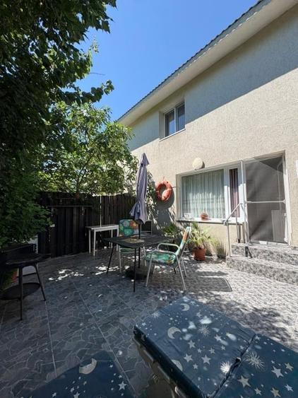 Casă individuală cu 5 camere cu Canalizare în Central