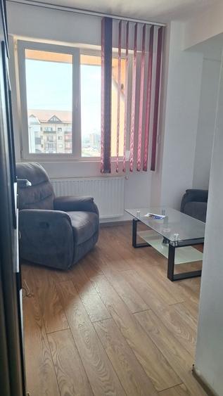Apartament cu 2 camere decomandat în Poeni