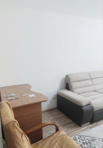 Apartament cu 3 camere decomandat în Pantelimon