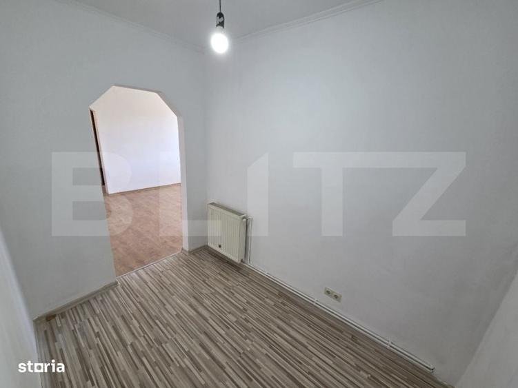 Apartament cu 3 camere decomandat în Derșida