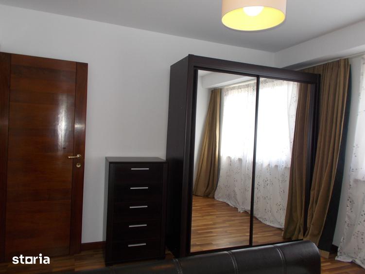 Apartament cu 3 camere decomandat în Calea Dumbrăvii