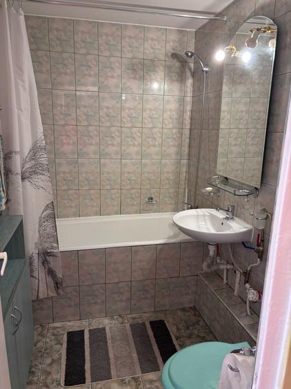 Apartament cu 3 camere decomandat în Zorilor