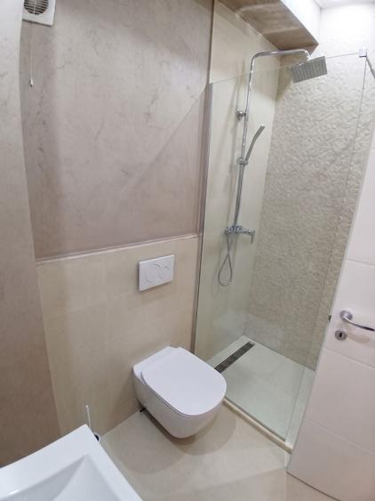 Apartament cu 3 camere decomandat, mobilat în Central