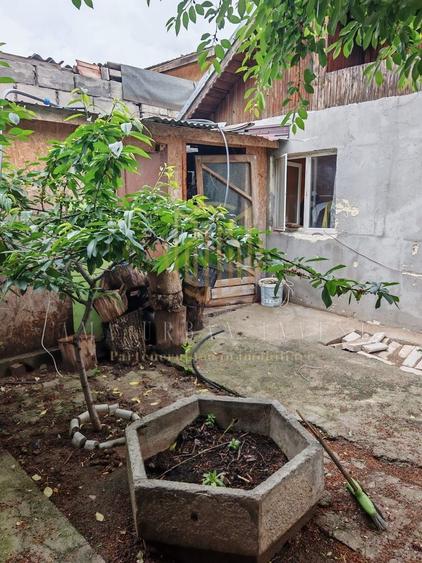 Casă individuală cu 3 camere cu Canalizare în Apărătorii Patriei