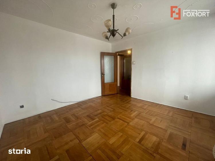 Apartament cu 2 camere, etaj 3, zona Podgoria - Arad - 1