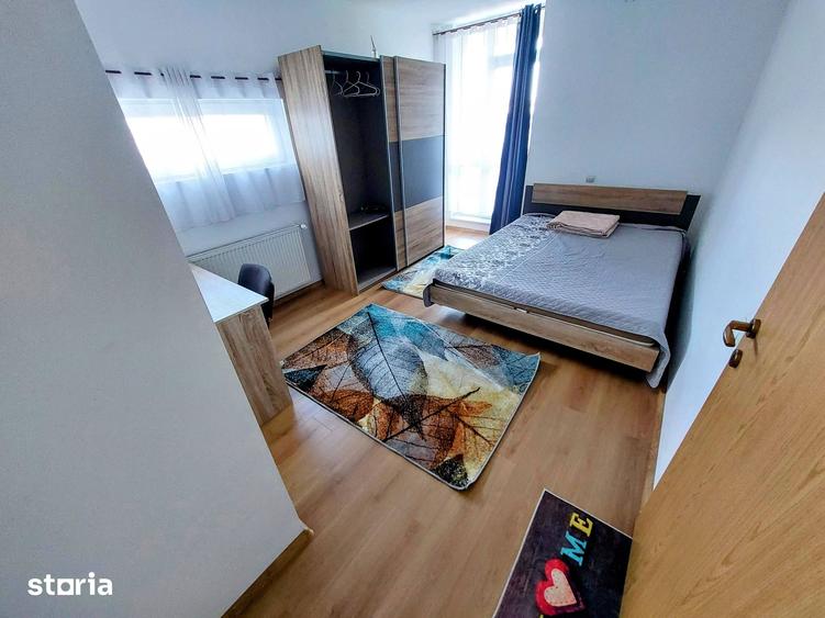 Apartament cu 4 camere semidecomandat în Central