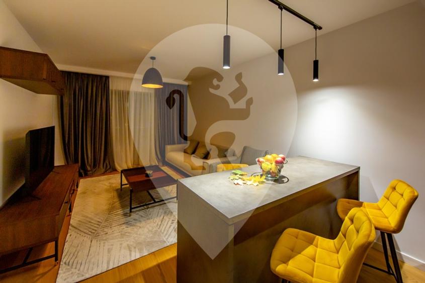 Apartament cu 3 camere decomandat, mobilat în Centrul Istoric