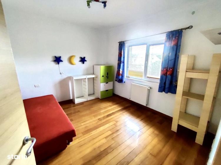 Apartament cu 3 camere decomandat în Aradului