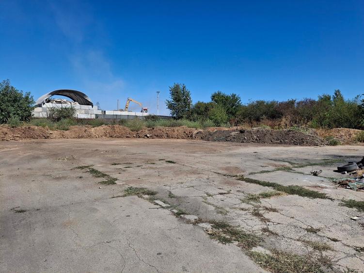 Teren construcție, în Jilava
