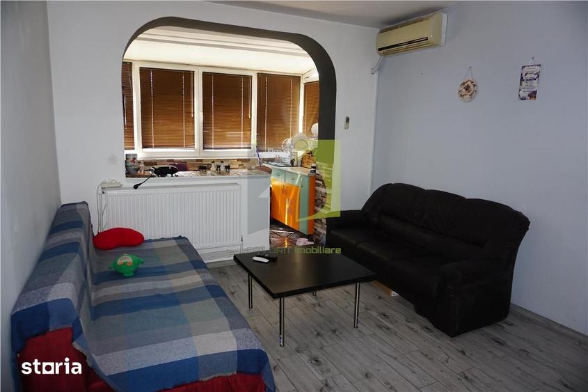 Apartament cu 3 camere semidecomandat în Ultracentral