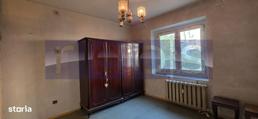 Apartament cu 3 camere decomandat în Dristor