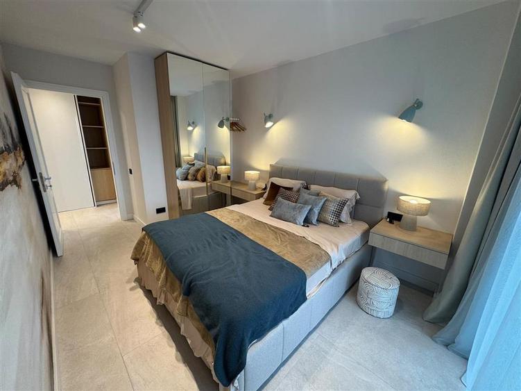 Apartament cu 2 camere decomandat, mobilat în Ultracentral