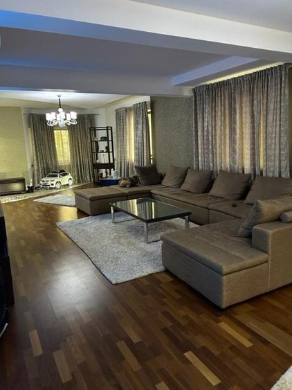Casă individuală cu 5 camere cu Canalizare în Trivale
