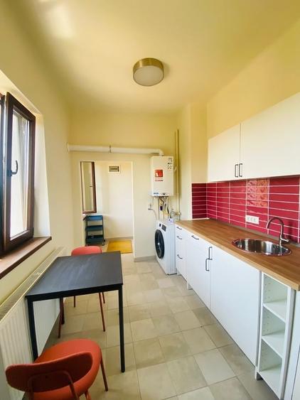 Apartament cu 2 camere semidecomandat în 1 Decembrie 1918