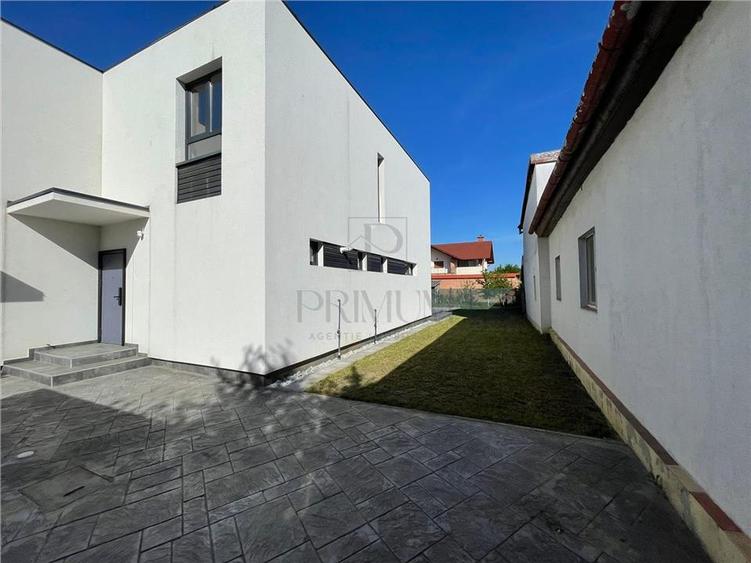 Duplex cu 4 camere cu Canalizare în Freidorf