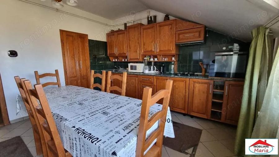 Apartament cu 4 camere decomandat în Titulescu