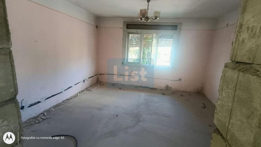 Casă cu 5 camere cu Teren 700 Mp în Gării