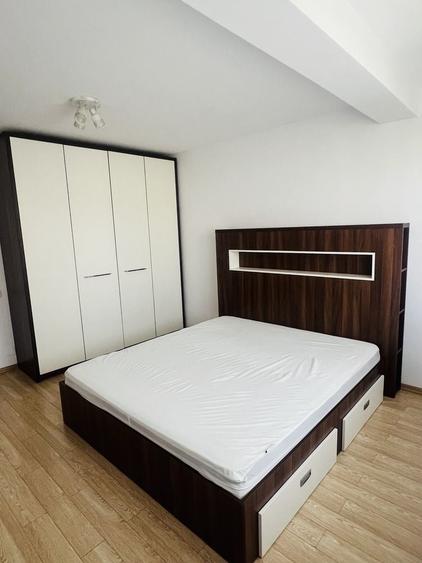 Inchiriez apartament 2 camere cu loc de parcare(direct la proprietar), zona Auchan Titan, sector 3 - 5