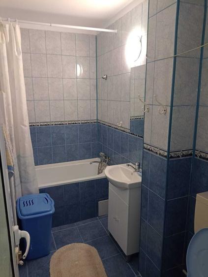 Garsonieră decomandată în Steaua