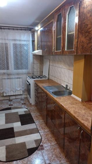 Apartament cu 3 camere decomandat în George Enescu